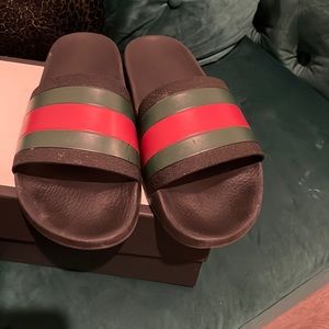 Gucci Flops